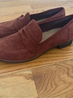Clarks Women's Suede Penny Loafers in Burgundy Red